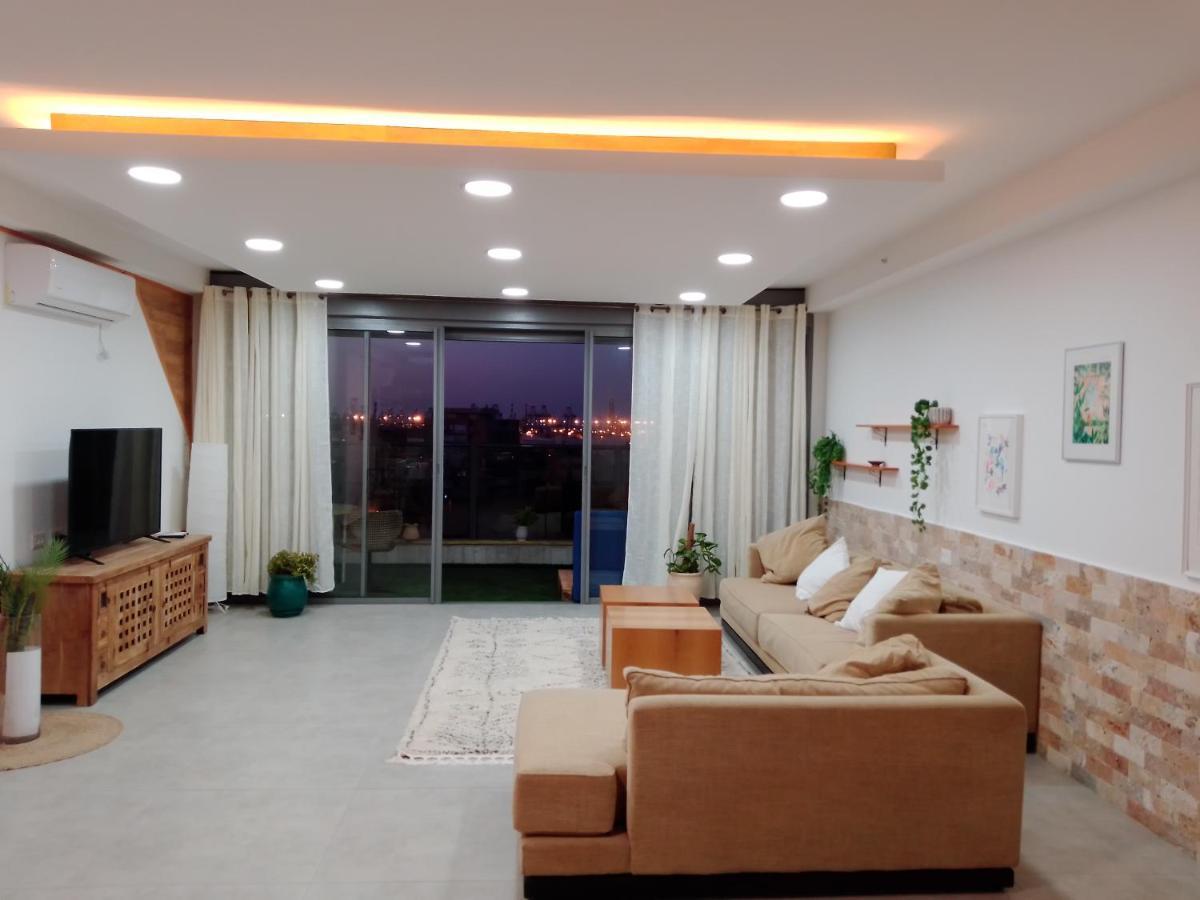 Beautiful Beach Apartment Ashdod Exterior photo